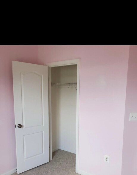 Building Photo - 7125 Durrette Rd