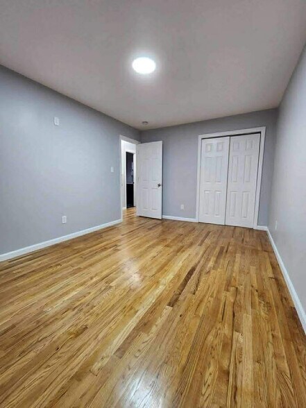 Building Photo - 147 McAdoo Ave