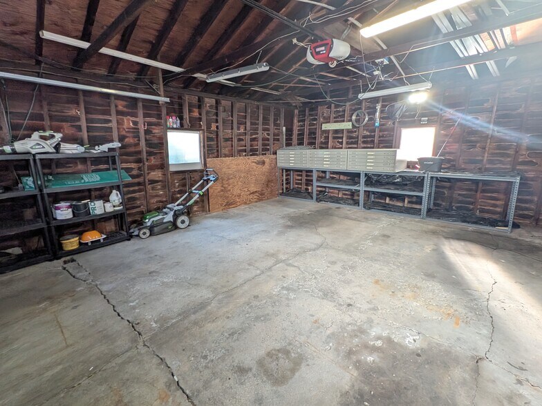 Building Photo - 1855 Northampton St