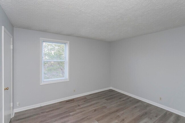 Building Photo - 3309 Falls Creek Dr