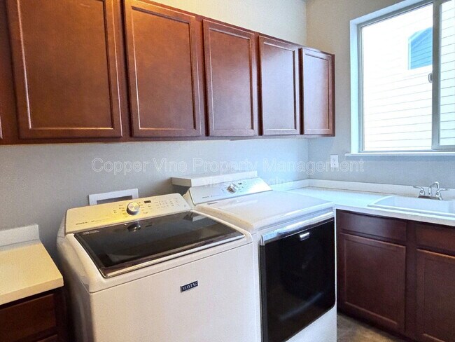 Building Photo - 16976 W 85th Ln