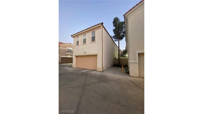 Building Photo - 1425 Bow Creek Ct