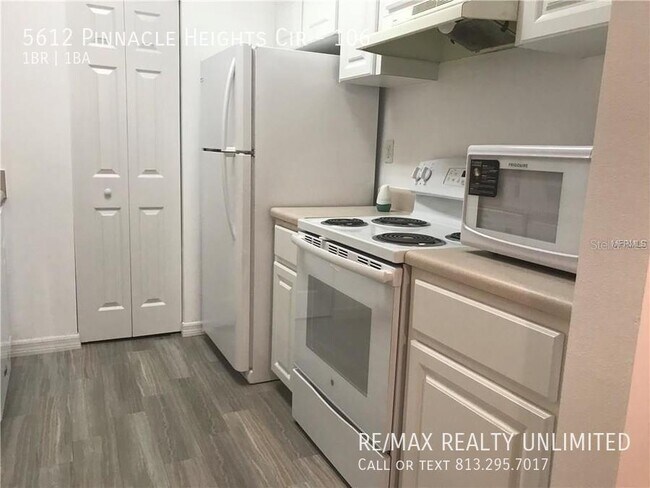 Building Photo - The Pinnacle - 5612 Pinnacle Heights Cir #...