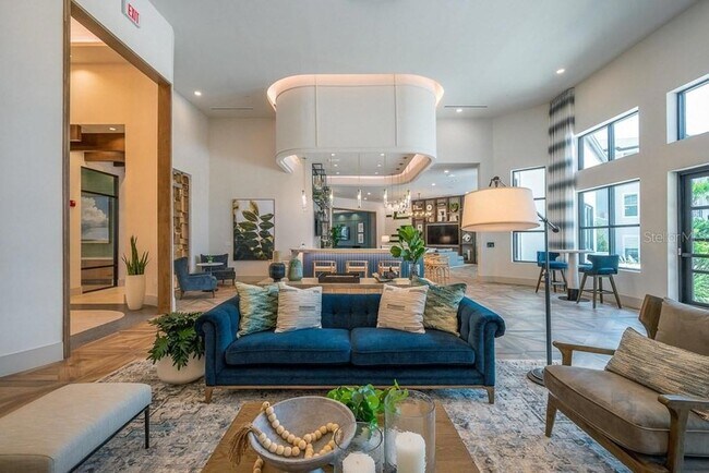 Building Photo - 15000 Stratus Lp