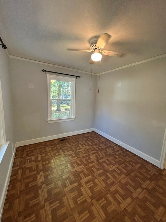 Building Photo - 2624 Marling Dr