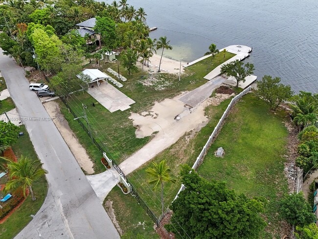 Building Photo - 42 Bonefish Ave