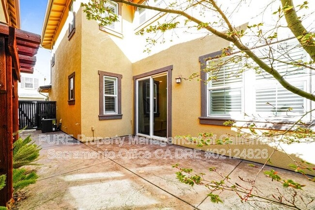 Building Photo - 1553 Bonanza Ln