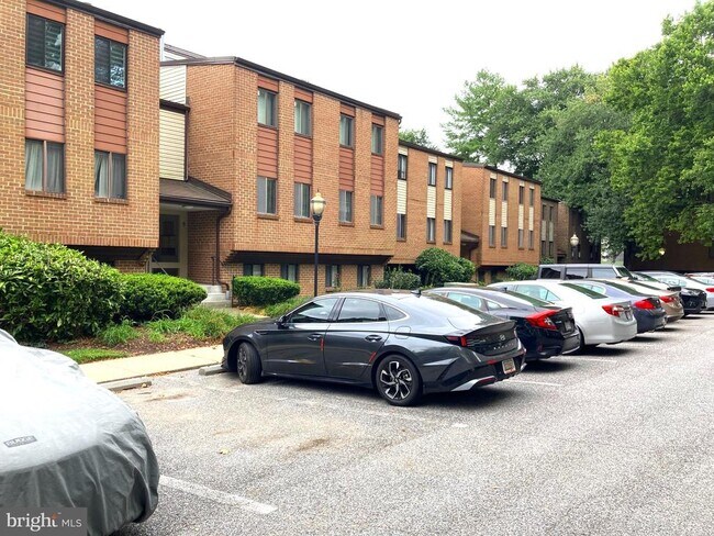 Building Photo - 9 Suntop Ct