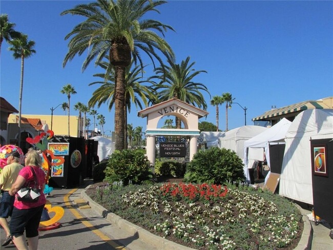 Building Photo - 505 Granada Ave