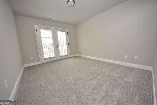 Building Photo - 2170 Manor Pointe Dr