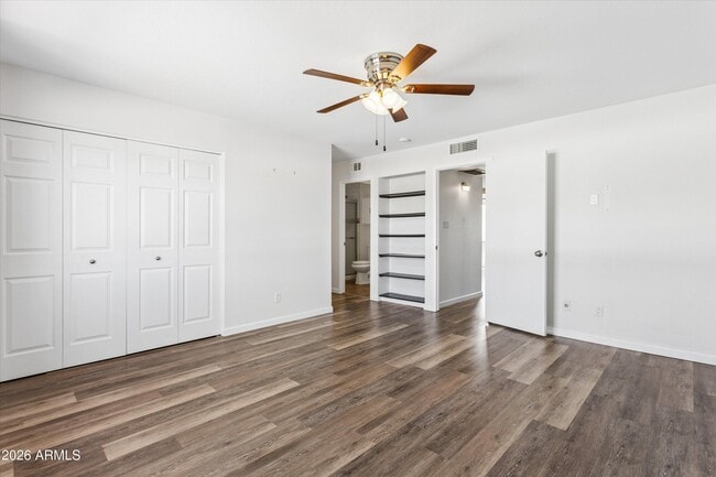 Building Photo - 8141 E Vista Dr