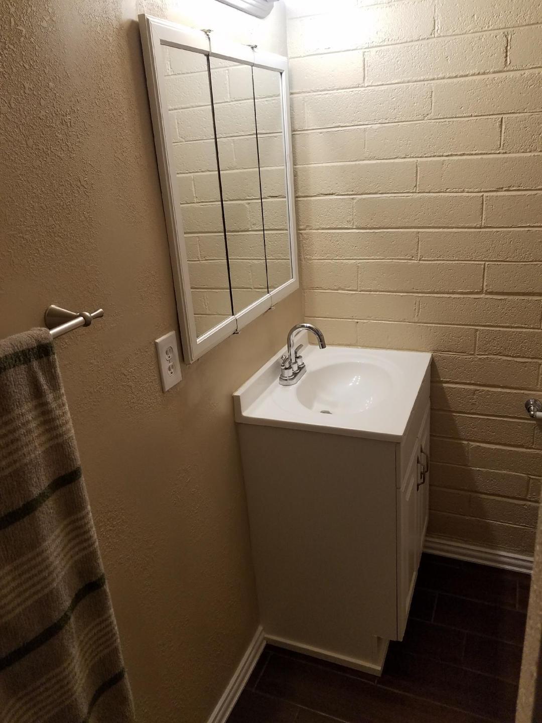 Building Photo - 236 N Saguaro Dr