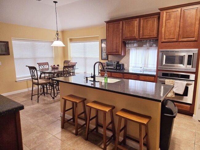 Building Photo - 10605 Lord Derby Dr