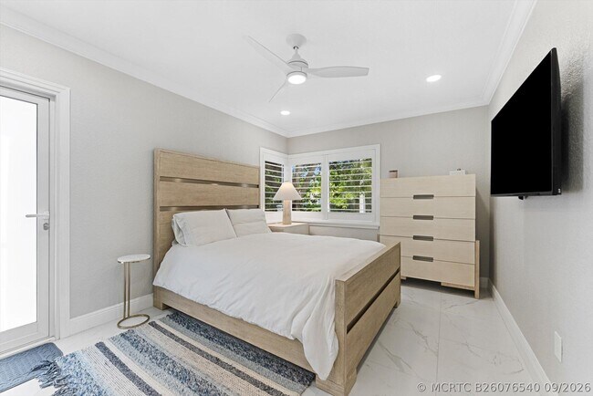 Building Photo - 990 Casuarina Rd