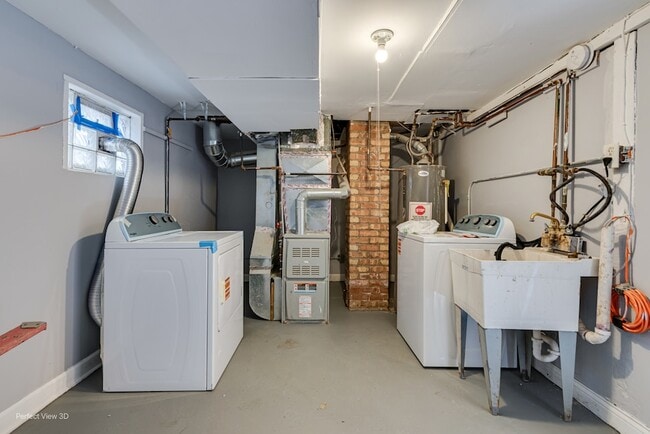 Building Photo - 12025 S Prairie Ave