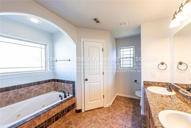 Building Photo - 3705 W Amour Dr