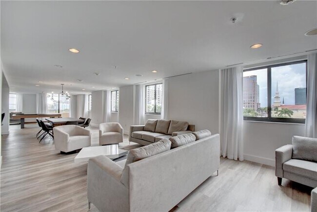 Building Photo - 110 N Federal Hwy