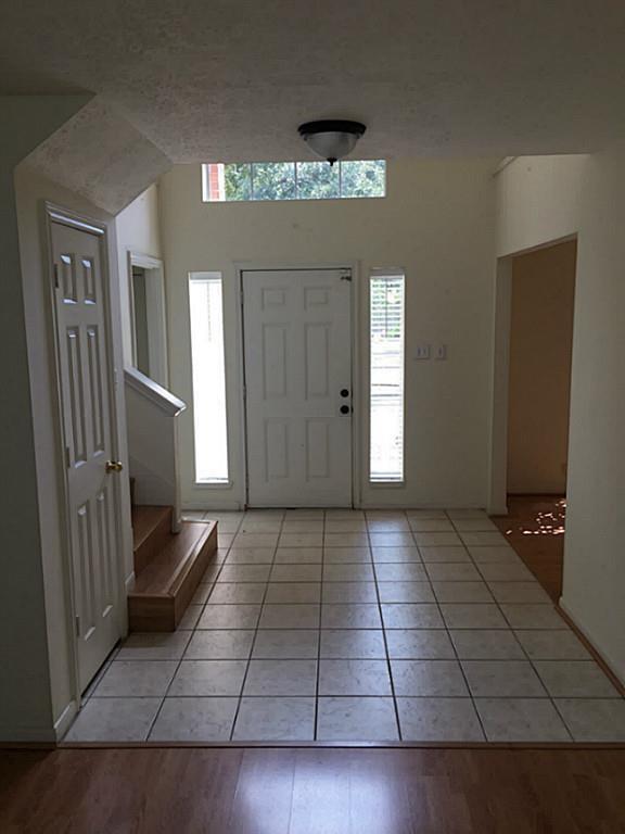 Building Photo - 11706 Meadowchase Dr