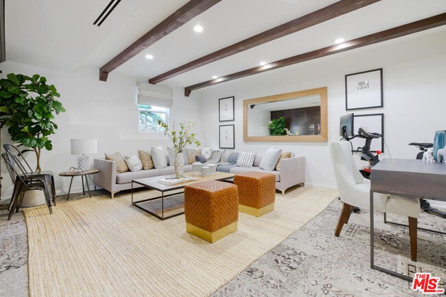 Building Photo - 1417 Queens Rd