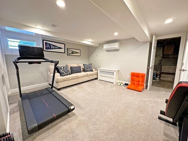 Building Photo - 99 Westchester Rd