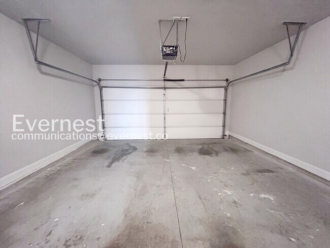Building Photo - Luxury Living at its Finest: Stunning 3-Bedroom Townhouse in Townsend at Lenox Park / No Pets All...