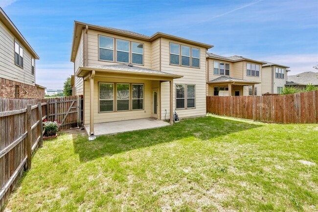 Building Photo - 16324 Copper Ellis Trace