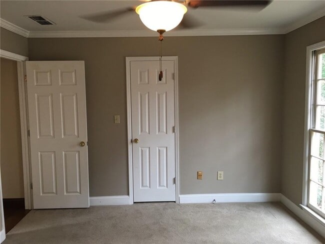 Building Photo - 310 Milesford Ct