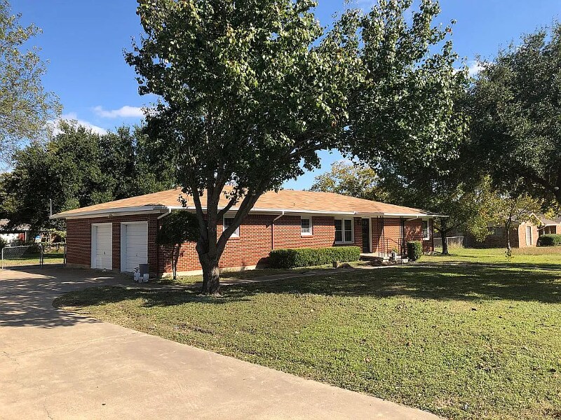 Building Photo - 311 Santa Fe Dr