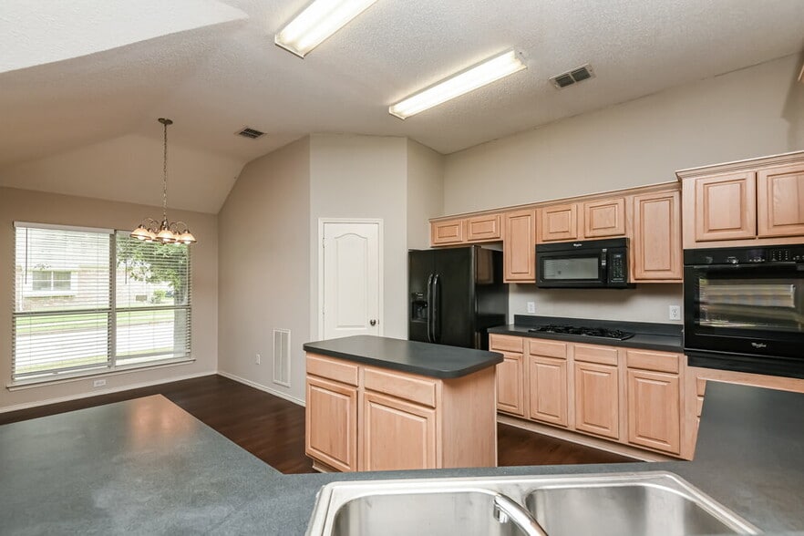 Building Photo - 4336 Estes Park Rd