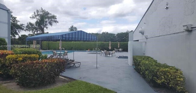 Building Photo - 8331 Sands Point Blvd