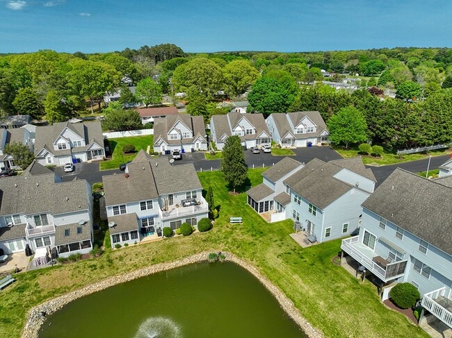 Building Photo - Year-round rental - 4 br 2.5 ba Twin Home in Seabright Village – East of Route 1