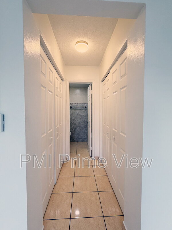 Building Photo - 495 NW 72nd Ave