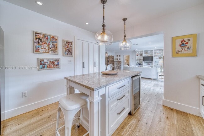 Building Photo - 7621 SW 65th Pl