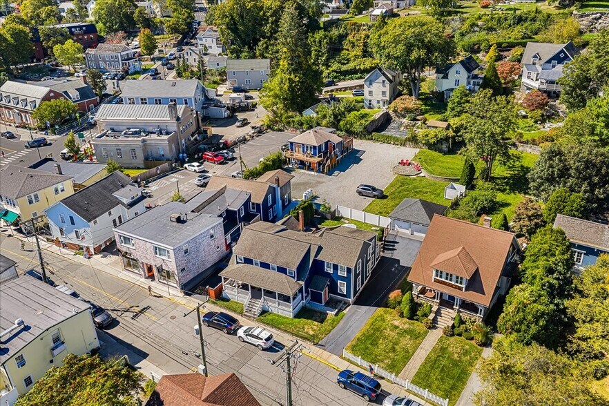 Building Photo - 3 Pearl St