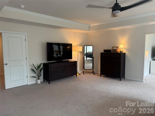 Building Photo - 1058 Thoroughbred Dr.