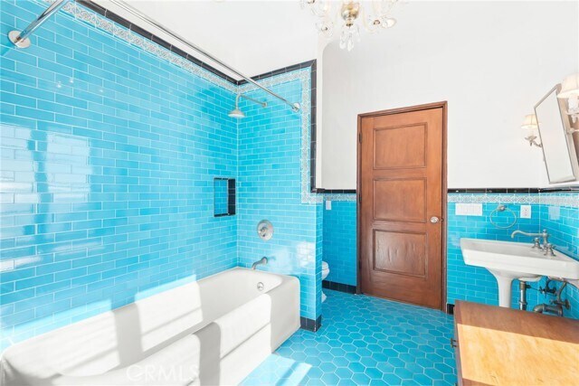 Building Photo - 17501 Castellammare Dr