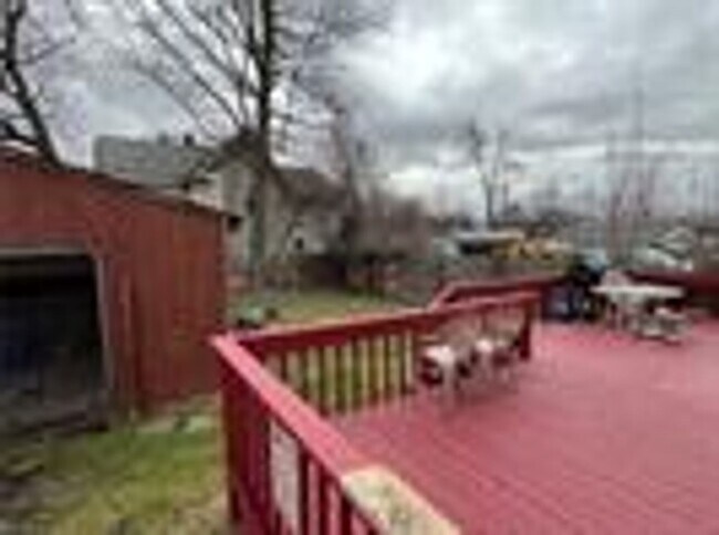 Building Photo - 2118 Denison Ave