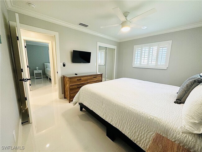 Building Photo - 140 W Pago Pago Dr