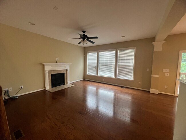 Building Photo - Home for Rent in the Desired Brookview Forest Subdivision