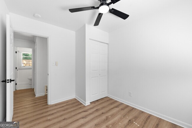 Building Photo - 2541 Santa Barbara Dr NW