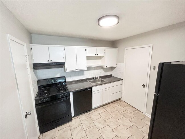 Building Photo - 2251 Salt Springs Pl