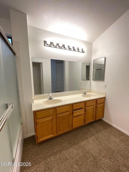 Building Photo - 1785 Shadow Park Dr