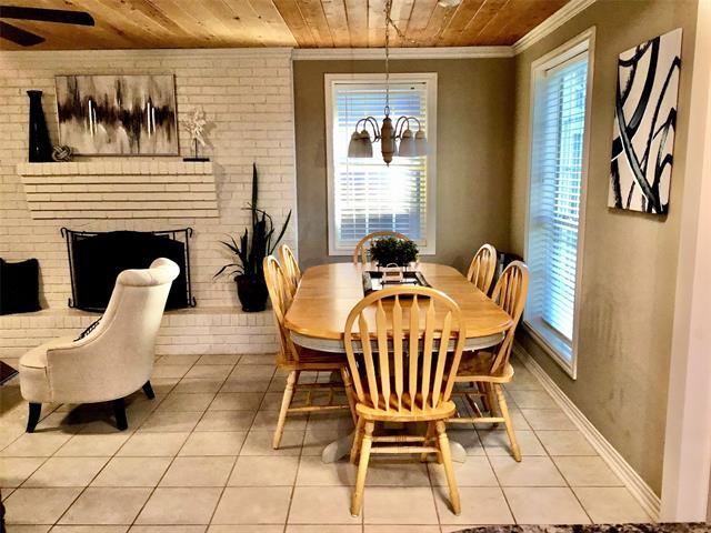 Building Photo - 405 S Lakewood Cir