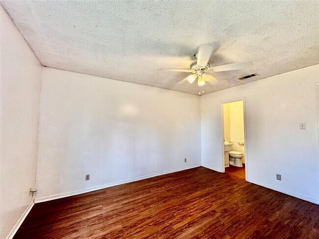 Building Photo - 4703 Sagebrush Trail