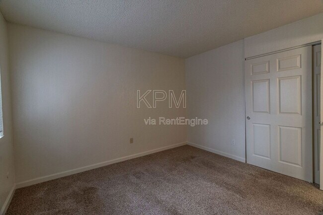 Building Photo - 4332 Pacific Ave