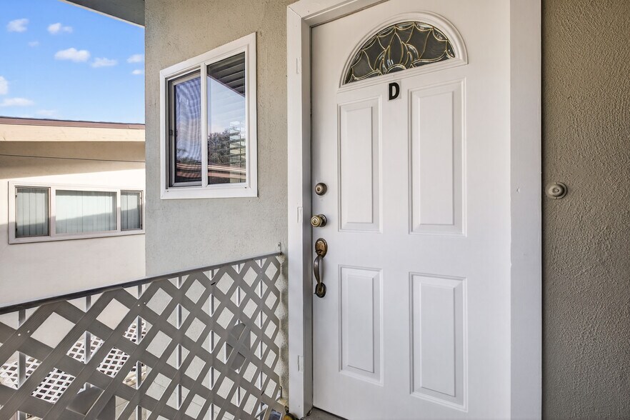 Building Photo - 25218 Loytan St