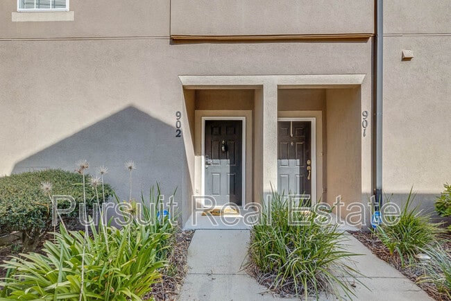 Building Photo - 12301 Kernan Forest Blvd