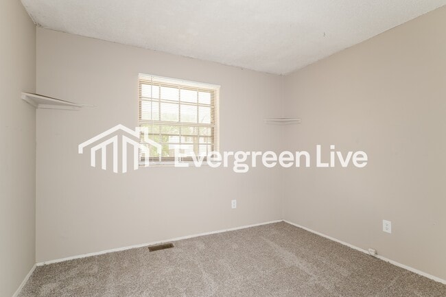 Building Photo - 1844 Battlefield Dr