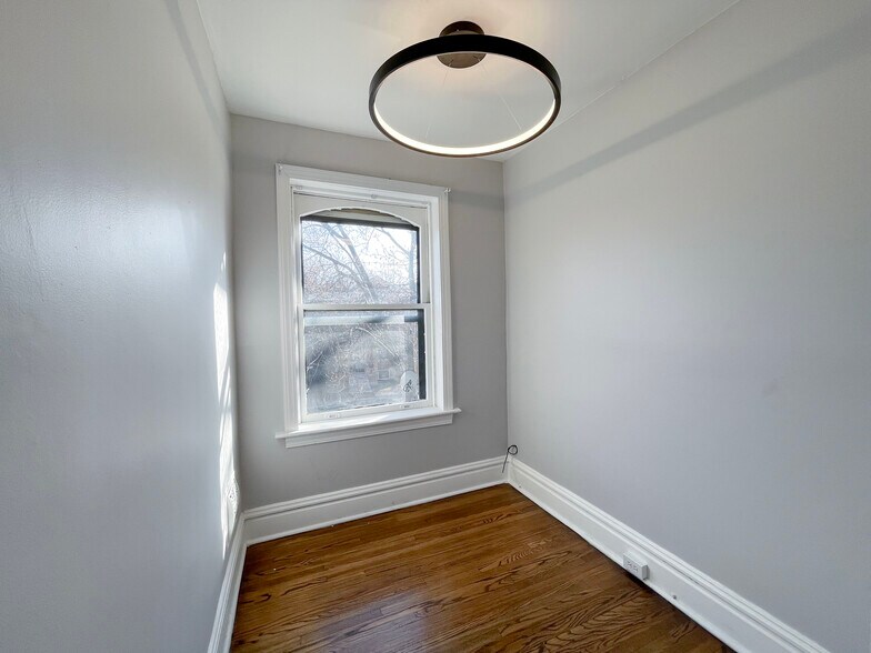 Building Photo - 3455 Hartford St