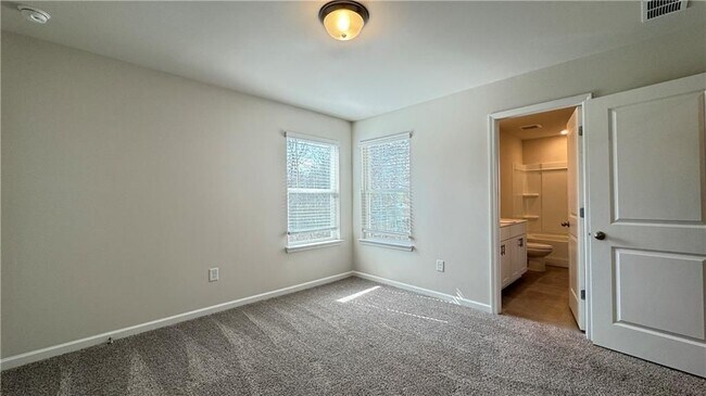 Building Photo - 128 Cedar Ln